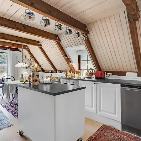 Vakantiehuis Lovely In With Kitchen *
